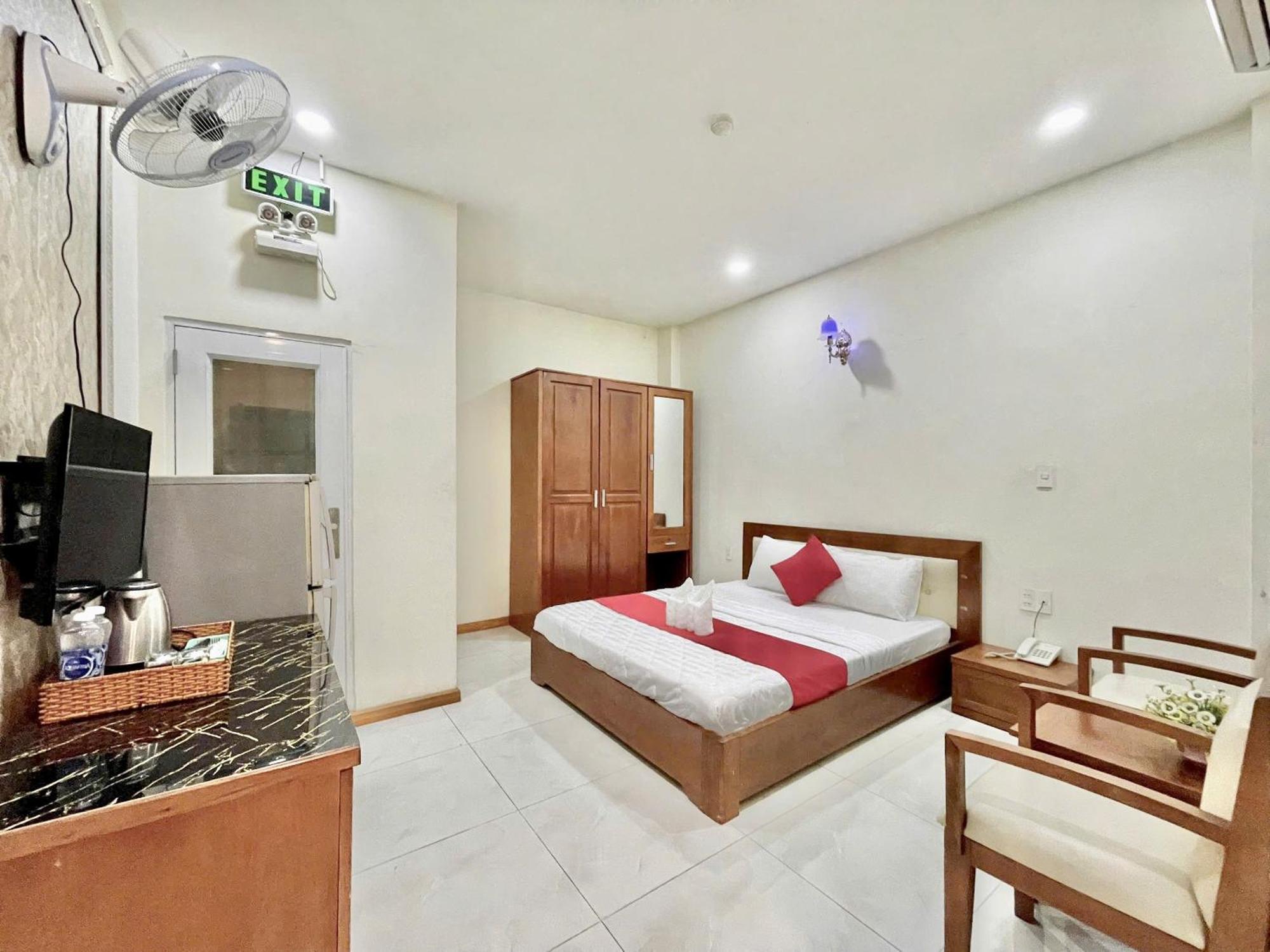 Nhu Y Hotel Ho Chi Minh-stad Buitenkant foto