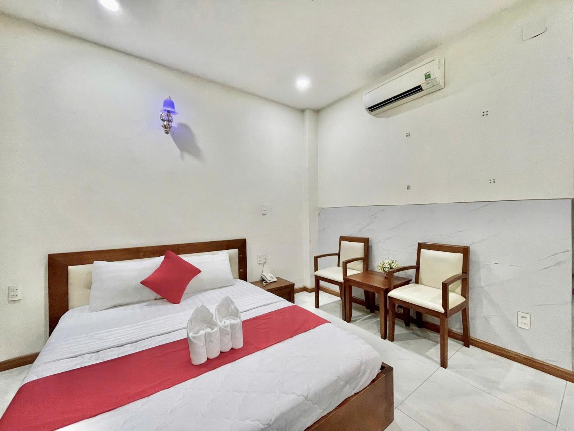 Nhu Y Hotel Ho Chi Minh-stad Buitenkant foto