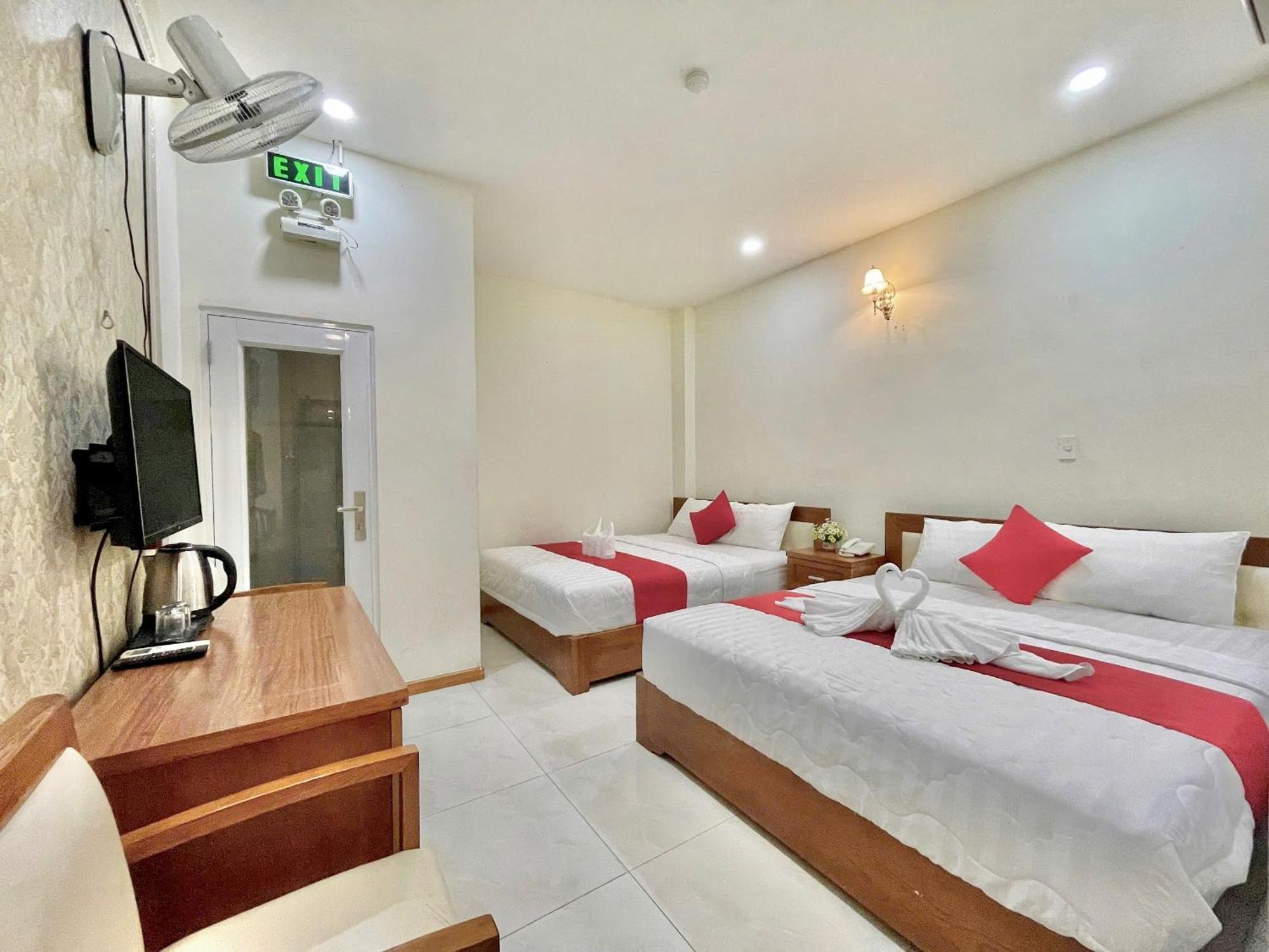 Nhu Y Hotel Ho Chi Minh-stad Buitenkant foto